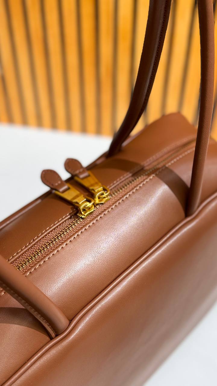 Linea Eleganza — Classic Genuine Leather Bag with Adjustable Strap
