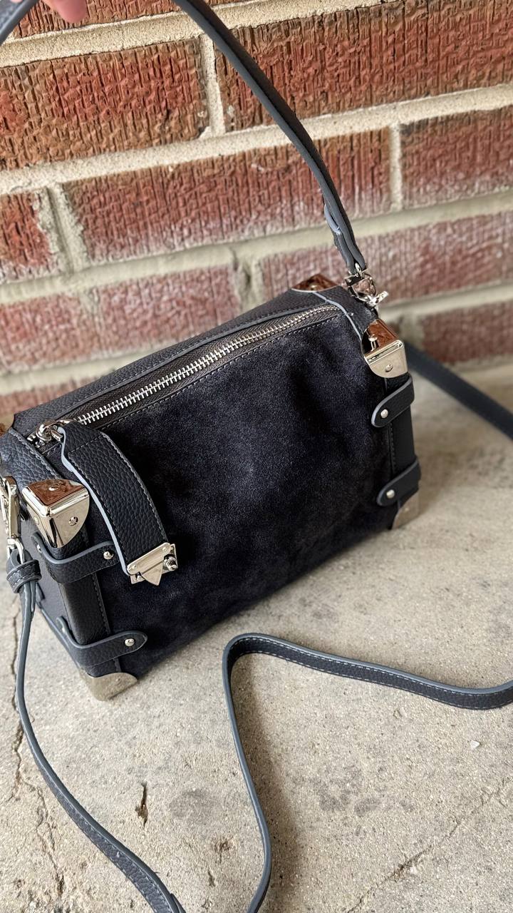 “Grey Grace” – a genuine leather & suede bag