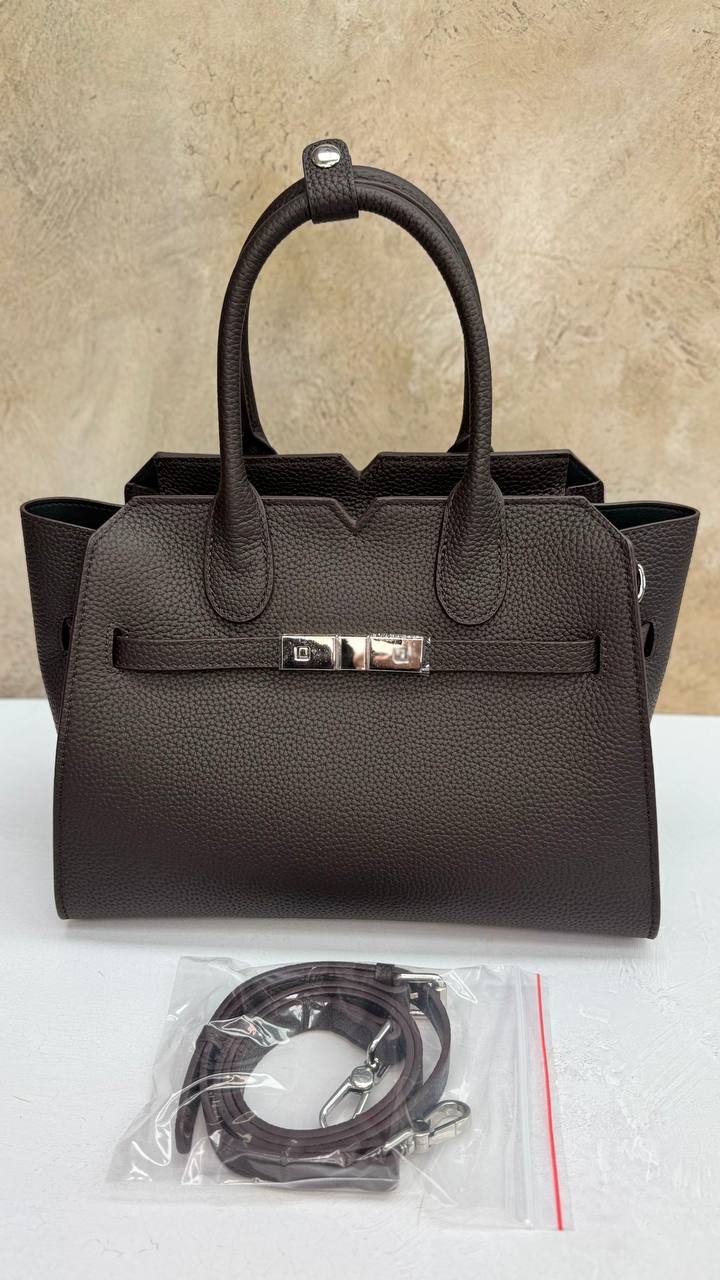 “Luna Classica” Bag — Genuine Leather, Premium Hardware, Timeless Elegance