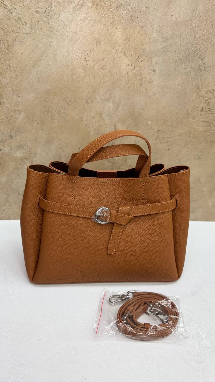 Urban Luxe Tote — Grain Leather Elegance &amp; Everyday Functionality