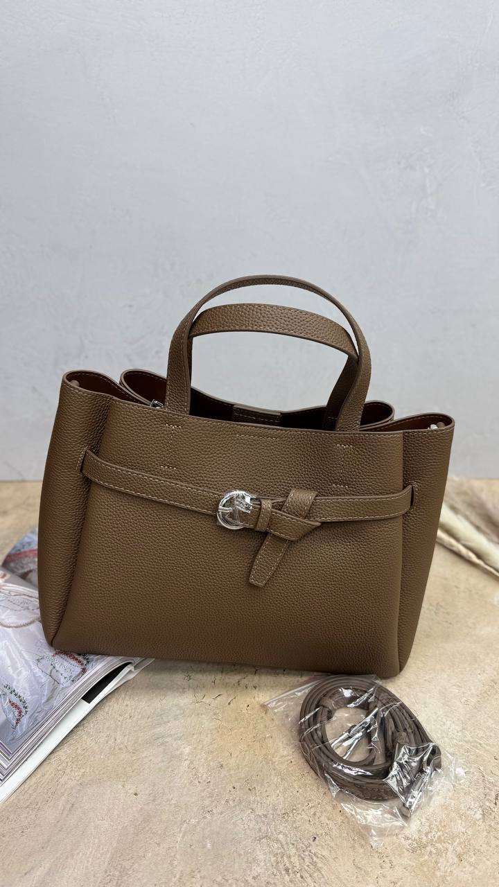 Urban Luxe Tote — Grain Leather Elegance &amp; Everyday Functionality