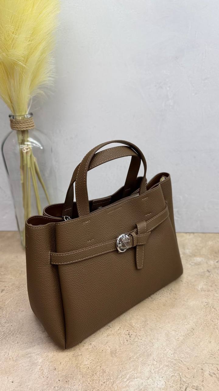Urban Luxe Tote — Grain Leather Elegance &amp; Everyday Functionality
