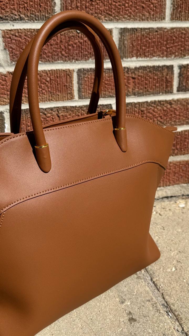 Gleam Luxe — Genuine Leather Tote Bag with a Metallic Shine ✨