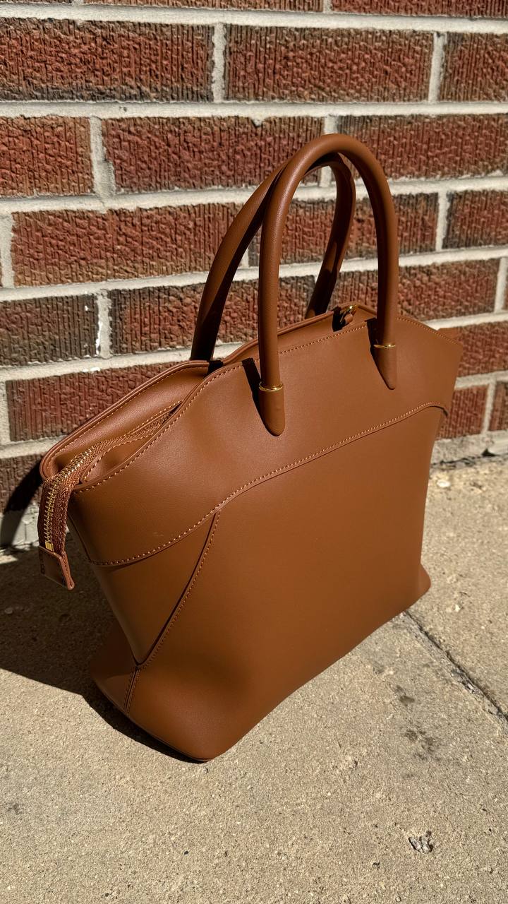 Gleam Luxe — Genuine Leather Tote Bag with a Metallic Shine ✨