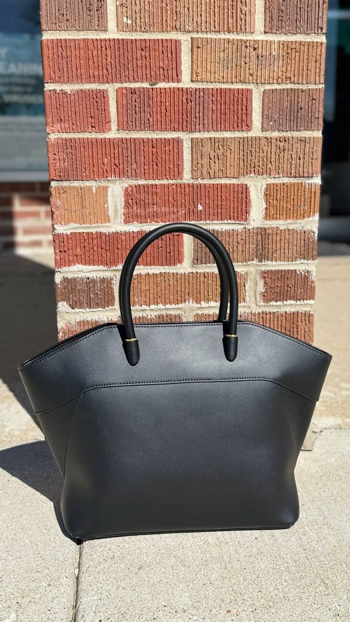 Gleam Luxe — Genuine Leather Tote Bag with a Metallic Shine ✨
