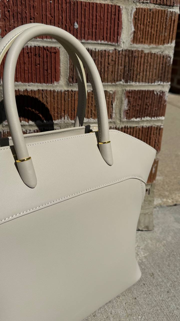 Gleam Luxe — Genuine Leather Tote Bag with a Metallic Shine ✨