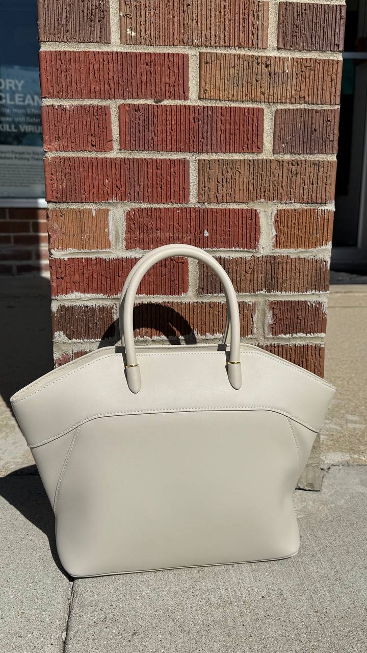 Gleam Luxe — Genuine Leather Tote Bag with a Metallic Shine ✨