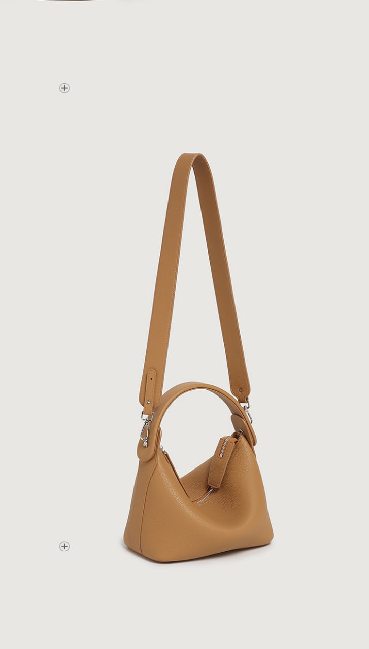 Elegant Italian Leather Handbag – Timeless Sophistication