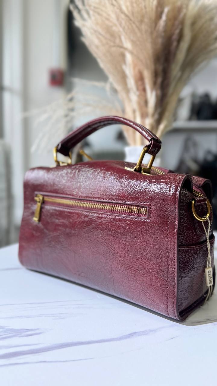 Imperial Elegance – Genuine Leather Bag with Two Straps