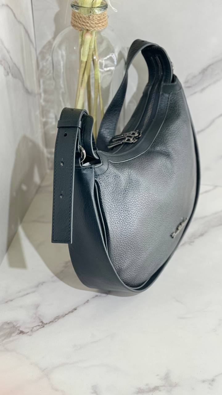 Genuine Leather Bag by Tony Bellucci – A Choice of Style and Confidence