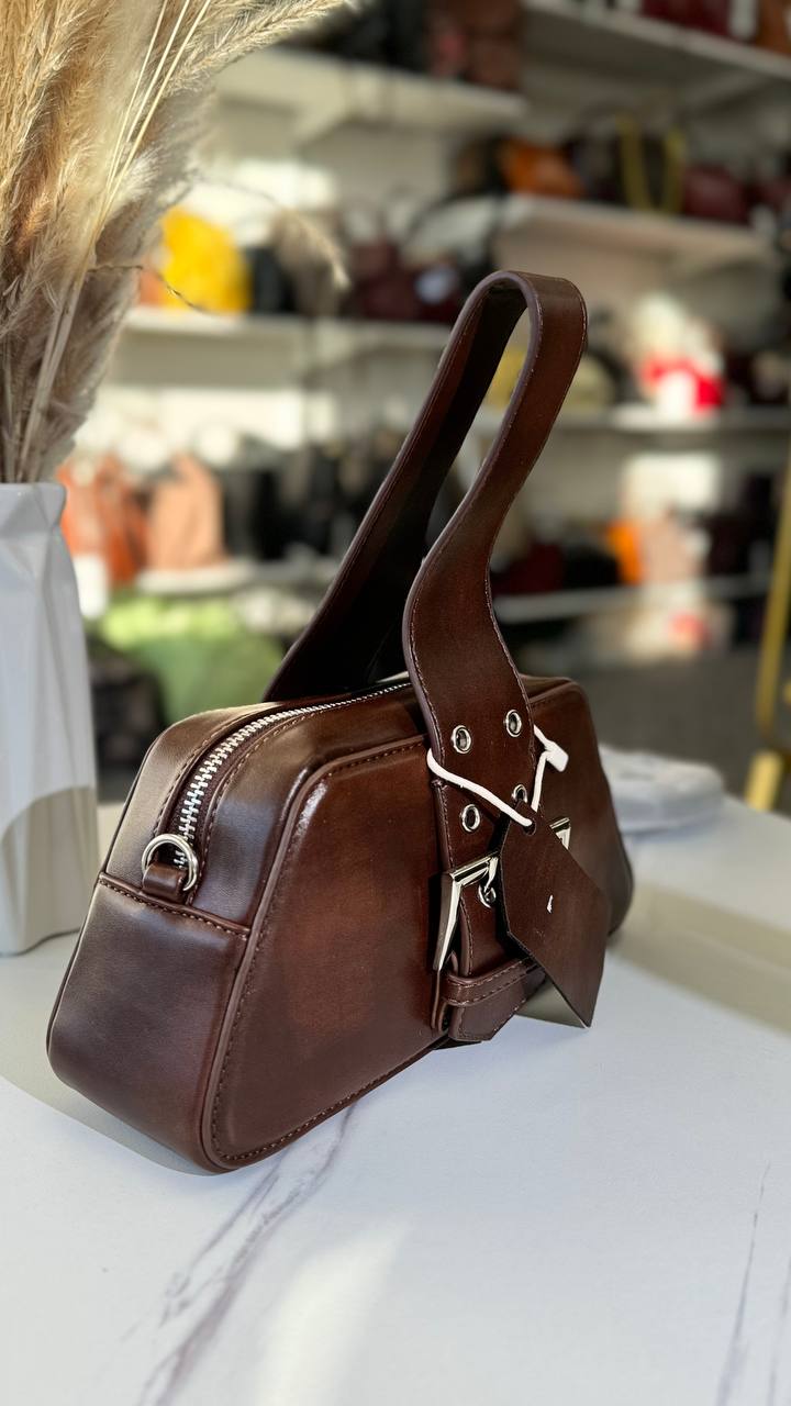 Dominance Bag – When Style Sets the Rules
