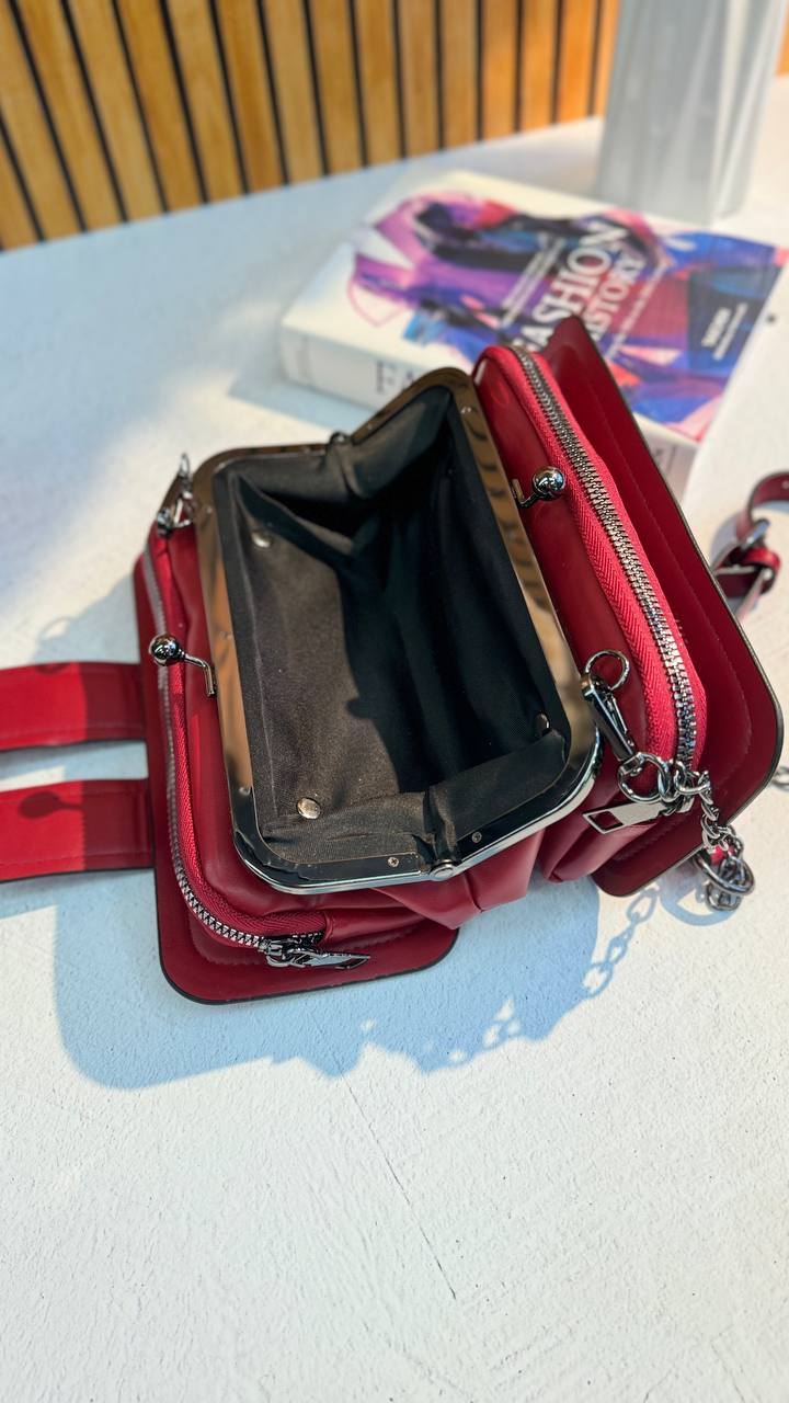 VERITE NOUVELLE Handbag – The Art of a New Style