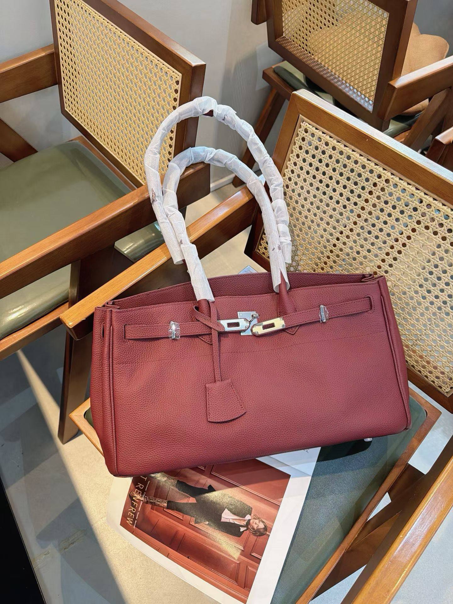 Pre-order. Valentina Grande — Genuine Leather Shoulder Bag