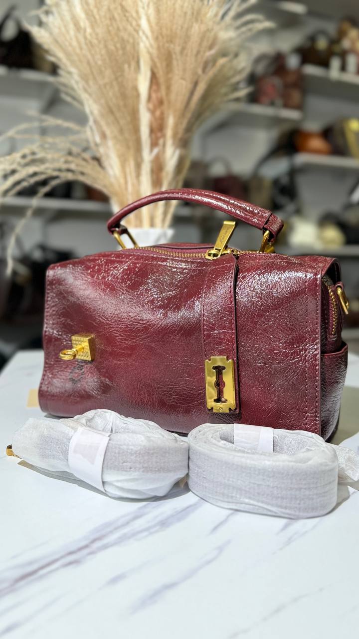 Imperial Elegance – Genuine Leather Bag with Two Straps