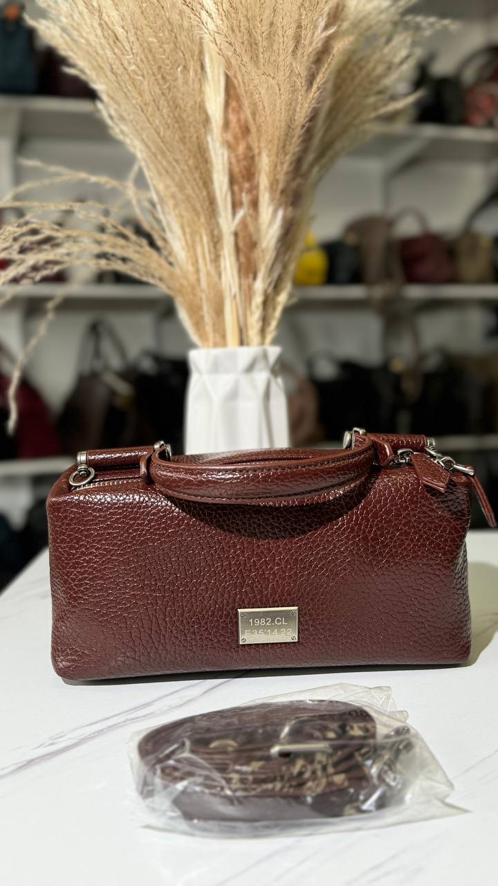Urban Chic – Stylish Eco-Leather Bag with a Long Strap