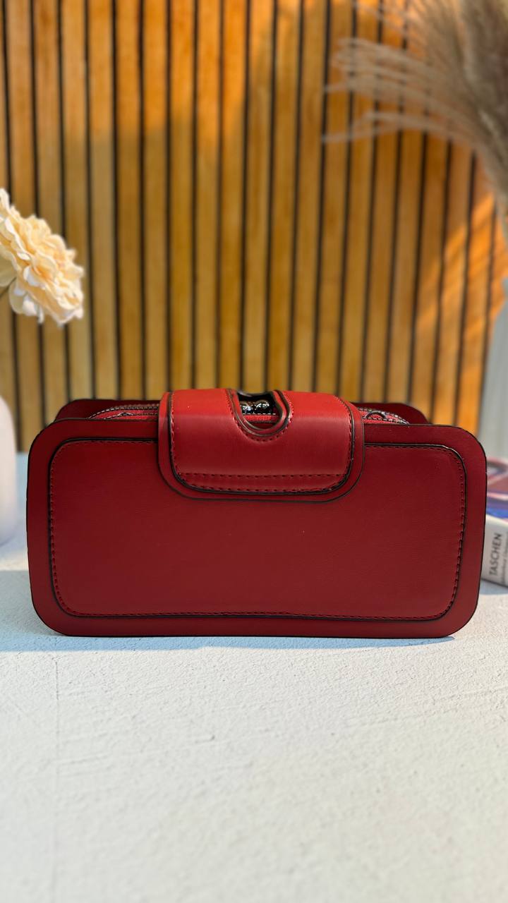VERITE NOUVELLE Handbag – The Art of a New Style