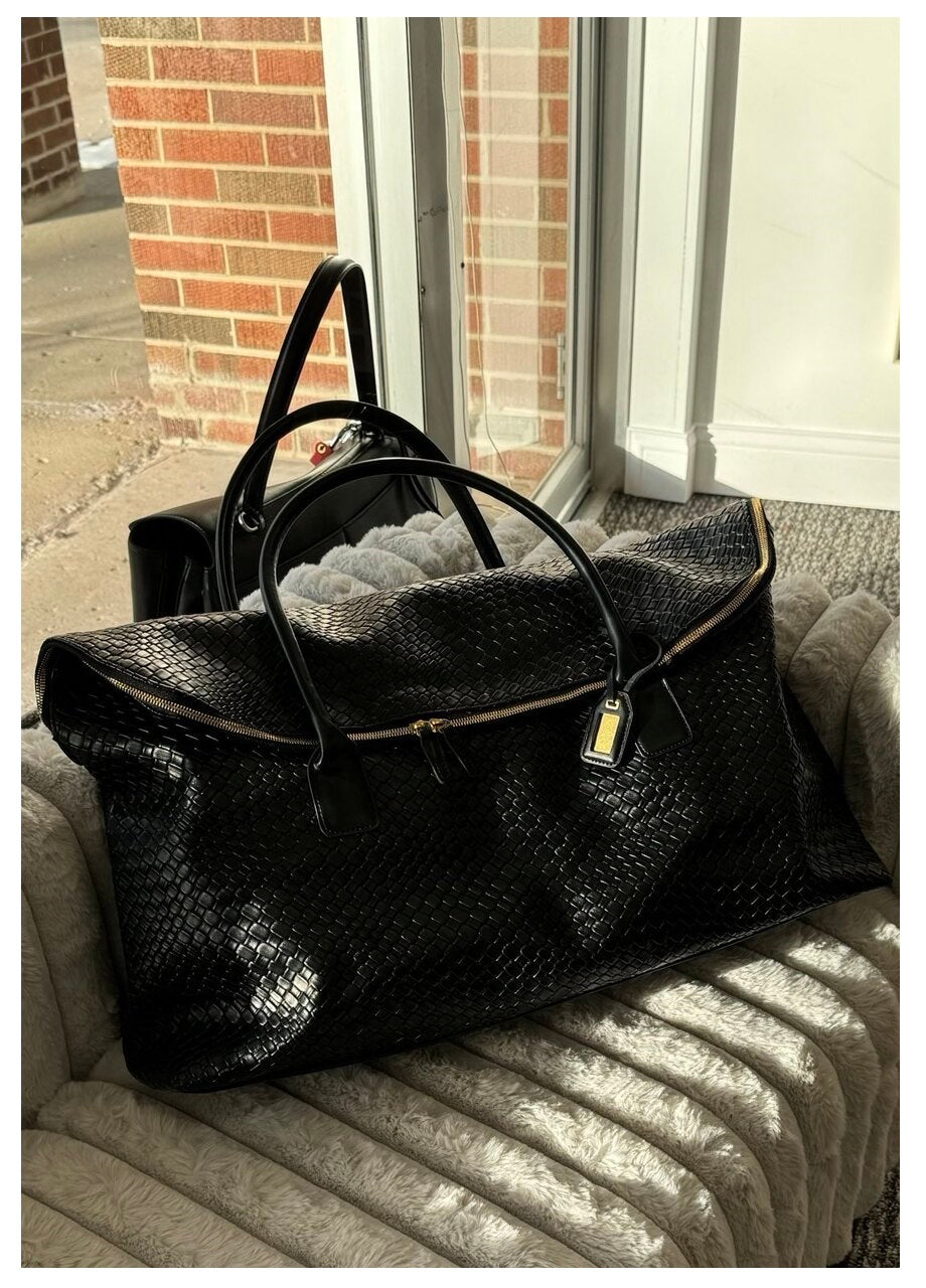 Luxe Voyager – Genuine Leather Travel Bag