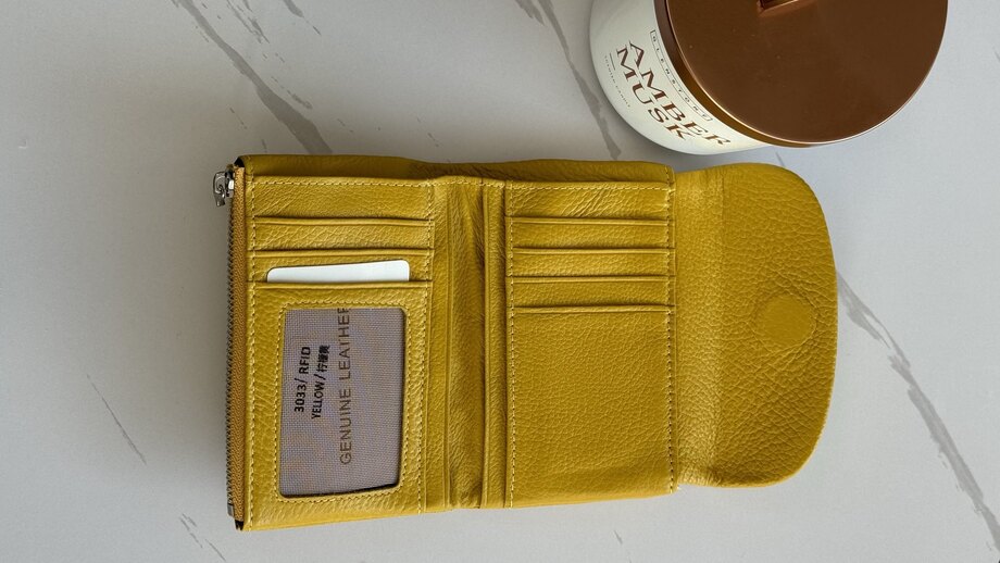 “Color Luxe” – Genuine Leather Wallets