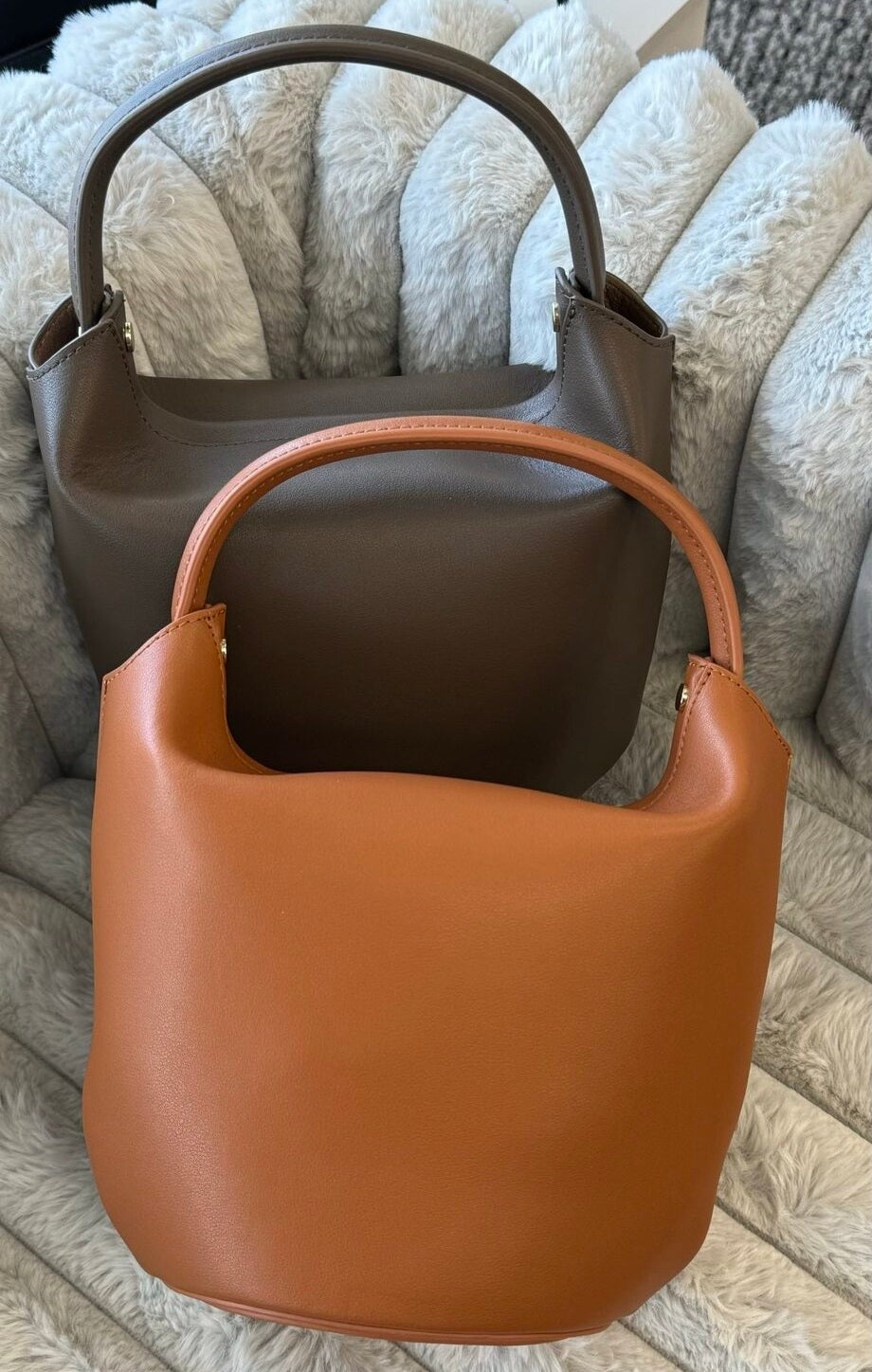 Barrel-shaped Bag in Genuine Leather