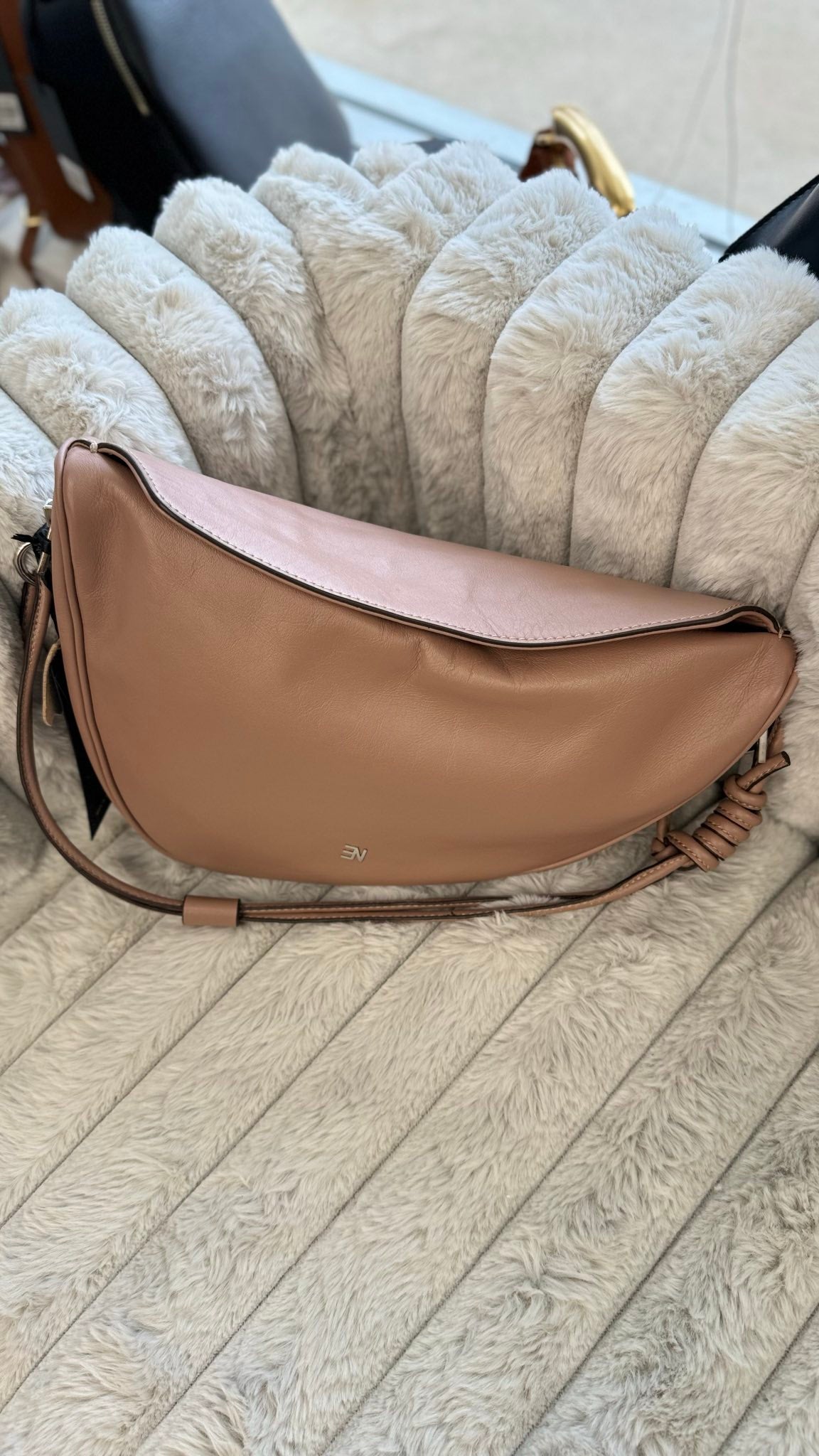 Soft Curve – Genuine Leather Bag by Enzo Nori